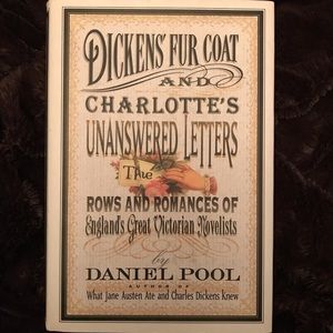 PM01032 Book Dickens’ Fur Coat